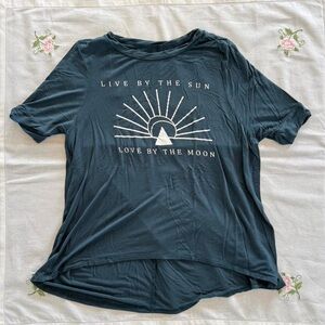Navy/Teal Graphic T-Shirt size S